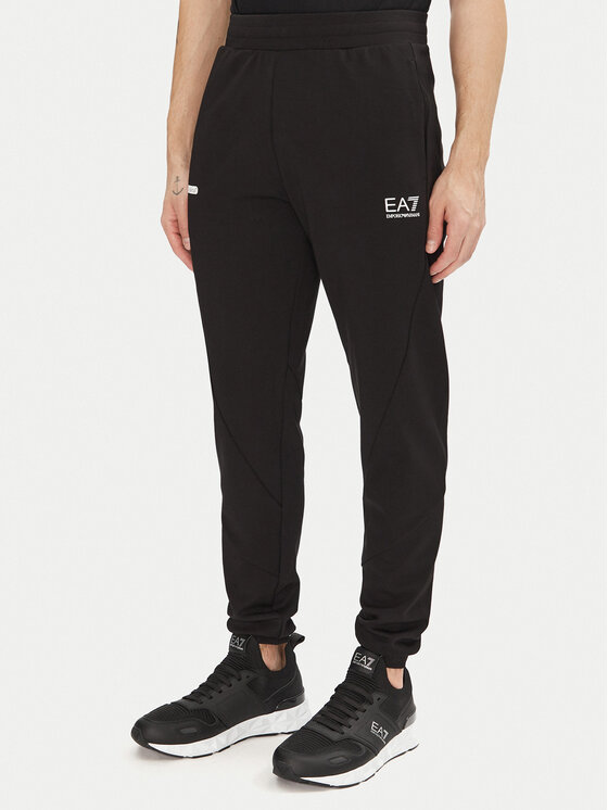 EA7 Emporio Armani EA7 Emporio Armani Trenerka 7M000130 AF12501 UC001 Crna Regular Fit