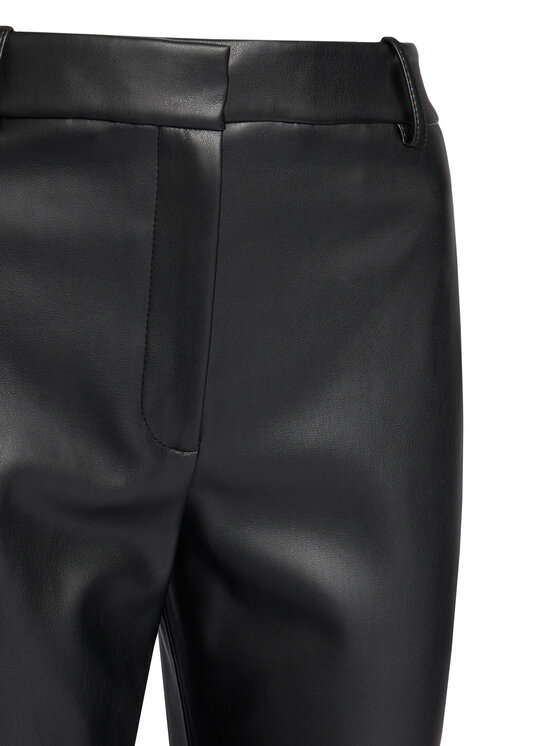 HUGO HUGO Spodnie z imitacji skóry Hamunelle-1 50546824 Czarny Flare Fit