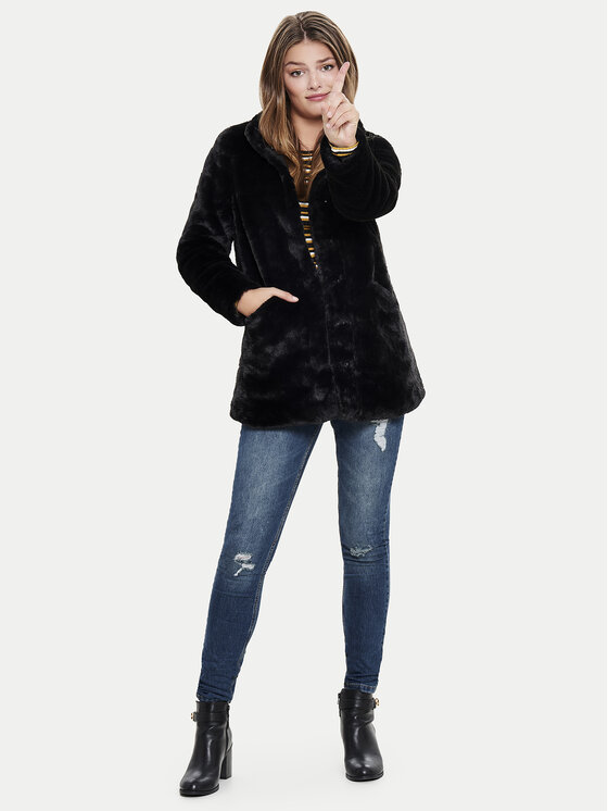 ONLY ONLY Krzno Vida 15164600 Crna Regular Fit