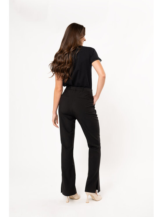 QUIOSQUE QUIOSQUE Kalhoty z materiálu Quiosque 3TC001299 Černá Regular Fit