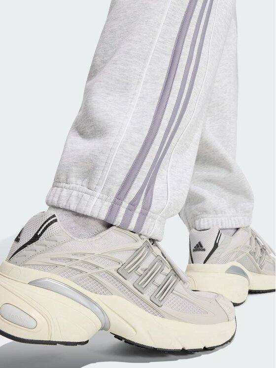adidas adidas Spodnie dresowe 164782 Szary Loose Fit