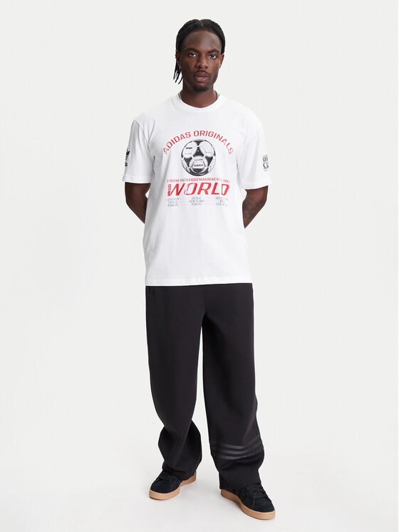 adidas adidas T-Shirt 90s Football Graphic JX3065 Biały Regular Fit