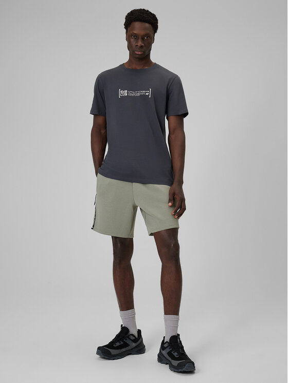 4F 4F Szorty sportowe SPORTS CLUB Khaki Regular Fit