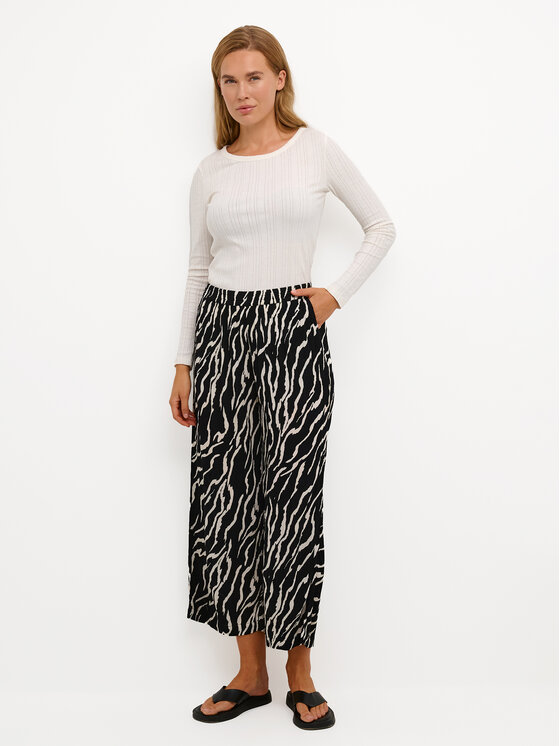 Kaffe Kaffe Hlače Dacia 10508490 Crna Relaxed Fit
