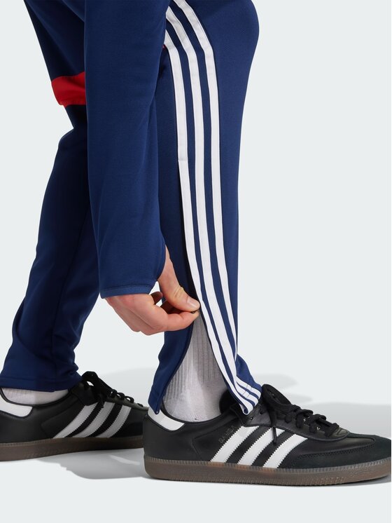 adidas adidas Spodnie materiałowe 151969 Niebieski jasny Slim Fit