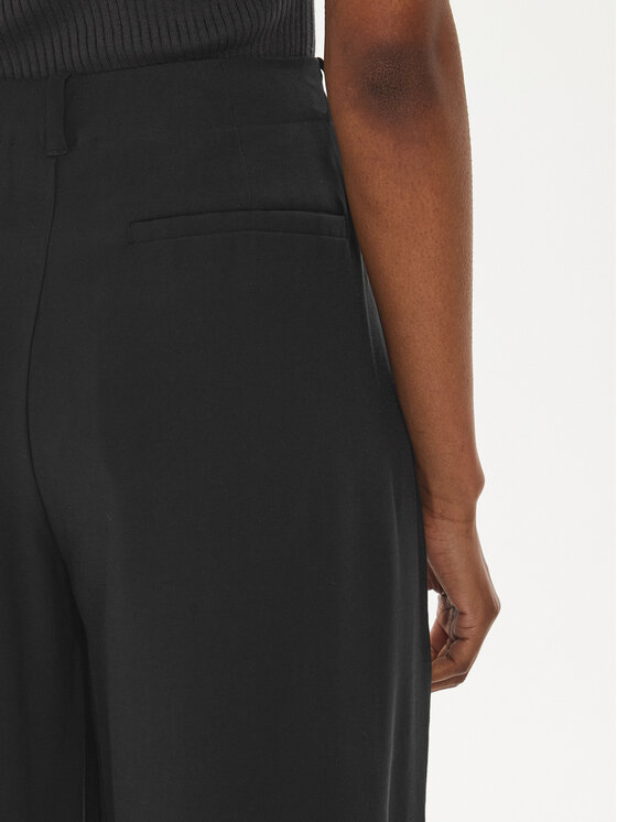 Calvin Klein Jeans Calvin Klein Jeans Παντελόνι υφασμάτινο J20J223917 Μαύρο Relaxed Fit