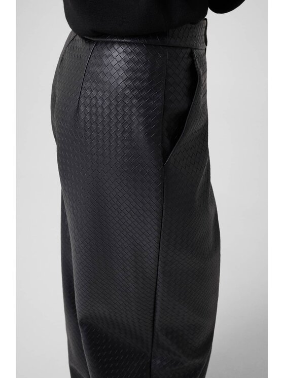 Guess Guess Spodnie materiałowe 184242 Czarny Classic Fit