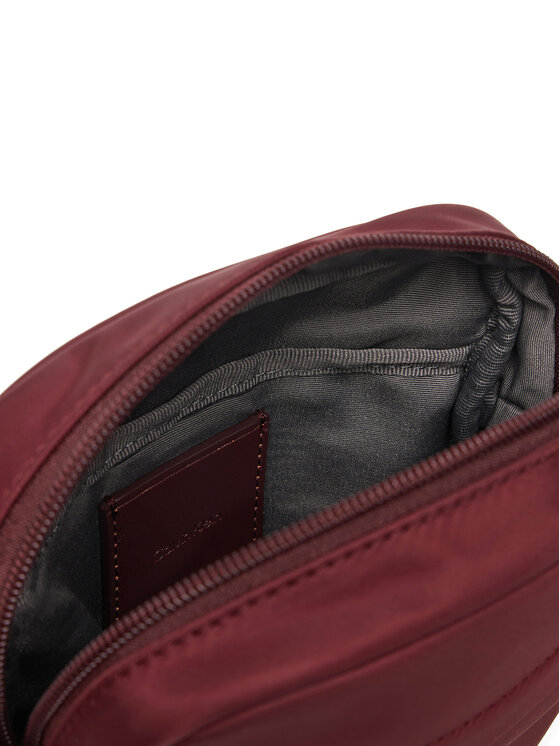 Calvin Klein Calvin Klein Мъжка чантичка Sleek Reporter LV04D3180G Бордо