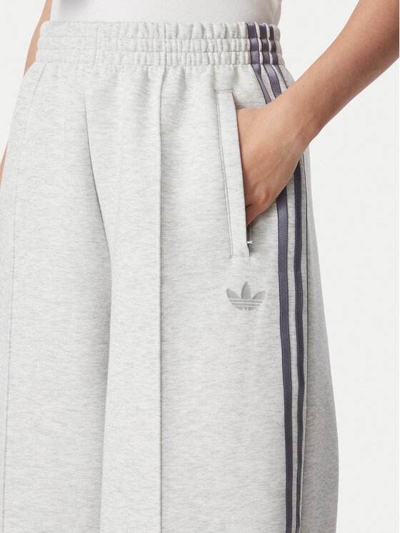 adidas adidas Donji dio trenerke Spacer  HY8044 Svijetlo siva Wide Leg