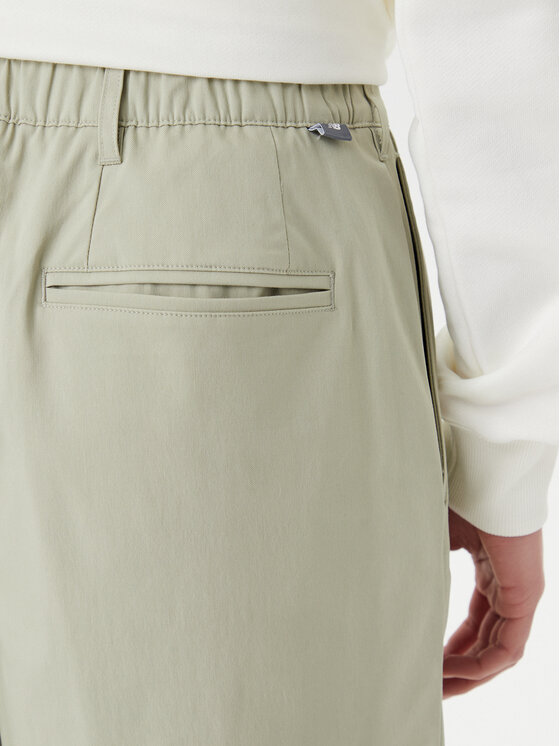 New Balance New Balance Pantaloni di tessuto Boylston WP51538 Verde Relaxed Fit