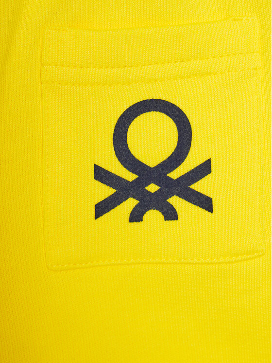 United Colors Of Benetton United Colors Of Benetton Спортивні шорти 3J70G900P Жовтий Regular Fit