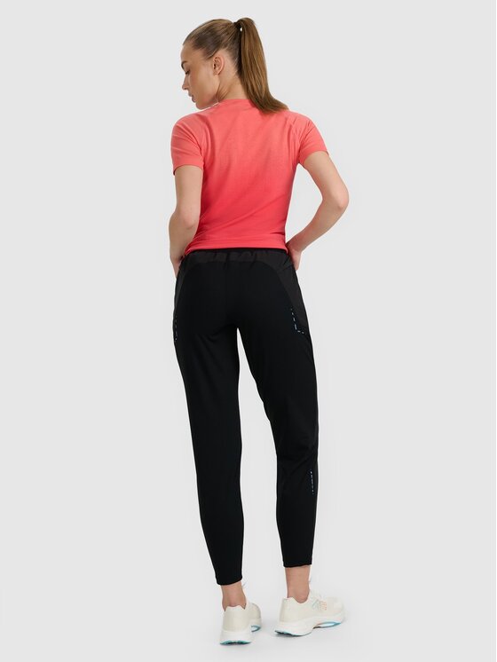 4F 4F Spodnie damskie 4FWAW25TFTRF0931-20S Czarny Regular Fit