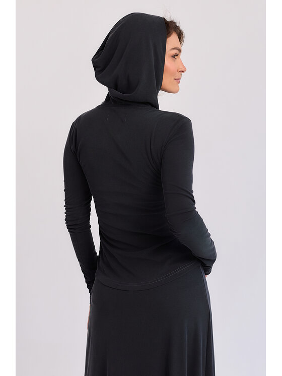 MANDRAGORA MANDRAGORA Blúzka Luna Čierna Basic Fit