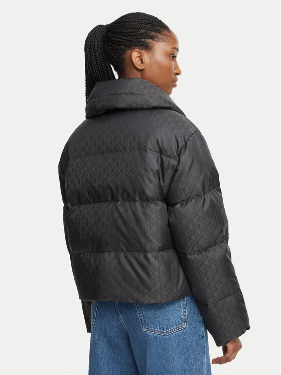 Calvin Klein Jeans Calvin Klein Jeans Zimné bundy LV047H521G Čierna Regular Fit