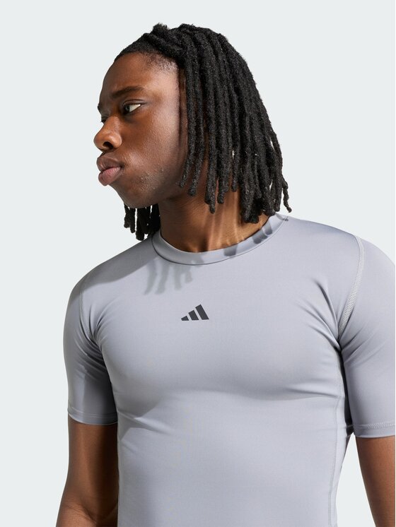 adidas adidas Koszulka techniczna 136941 Szary Fitted Fit