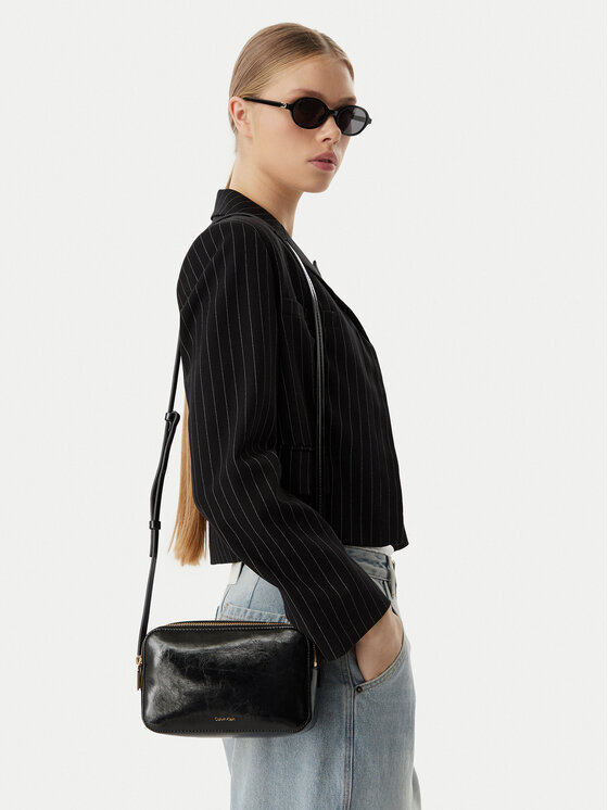 Calvin Klein Calvin Klein Дамска чанта Foil Logo Glossy  LV04F3539G Черен