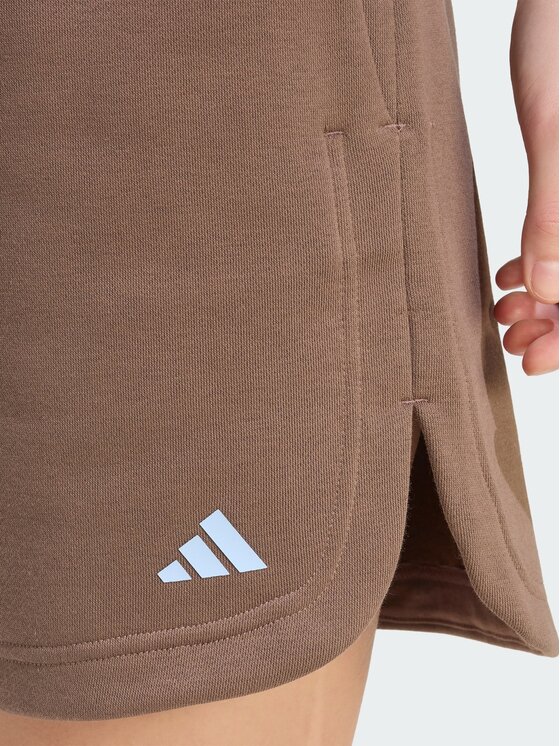adidas adidas Szorty materiałowe 3 Stripes Studio Fleece Loose Brązowy Loose Fit