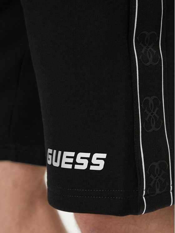 Guess Guess Auduma šorti Mickey Z4RD04 KB3P2 Melns Regular Fit