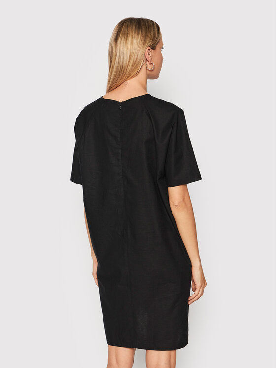 Makia Makia Haljina za svaki dan Saari W75045 Crna Relaxed Fit