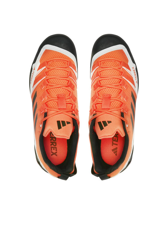 adidas adidas Sneakersy Terrex Swift Solo 2 IE6902 Pomarańczowy