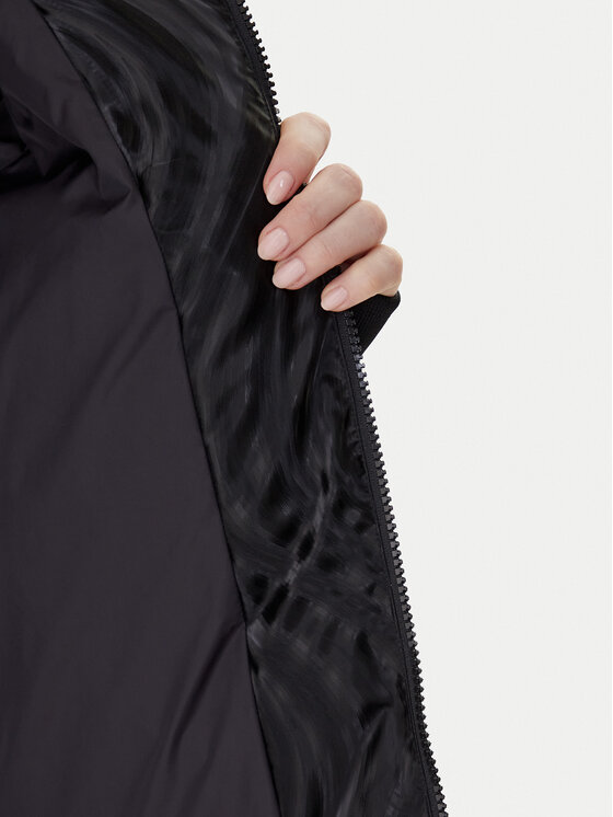 Armani Exchange Armani Exchange Zimska jakna XW000690 AF16211 FC102 Črna Regular Fit