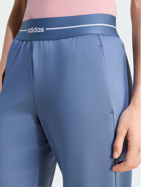 adidas adidas Spodnie dresowe 167782 Niebieski jasny Loose Fit