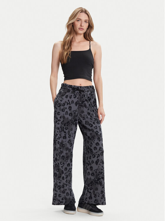 adidas adidas Spodnji del trenirke Animal Print 3-Stripes JM1839 Bež Loose Fit