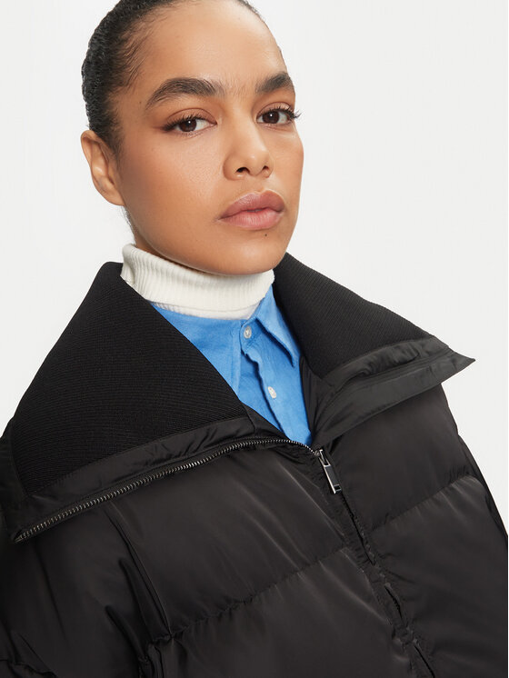 Calvin Klein Calvin Klein Pūkinė striukė K20K207721 Juoda Regular Fit