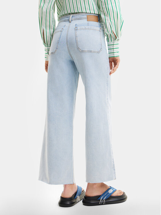 Desigual Desigual Jeans hlače Denver 24SWDD12 Svetlo modra Cropped Fit
