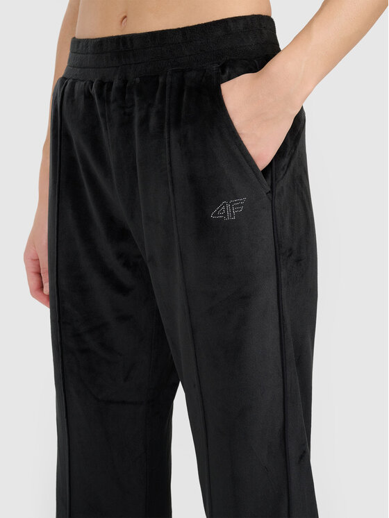 4F 4F Spodnie dresowe 4FWAW26TTROF1746-20S Czarny Active Fit