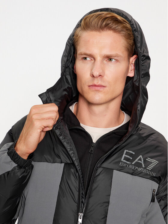 EA7 Emporio Armani EA7 Emporio Armani Zimska jakna 6RPB53 PNEOZ 1200 Črna Regular Fit