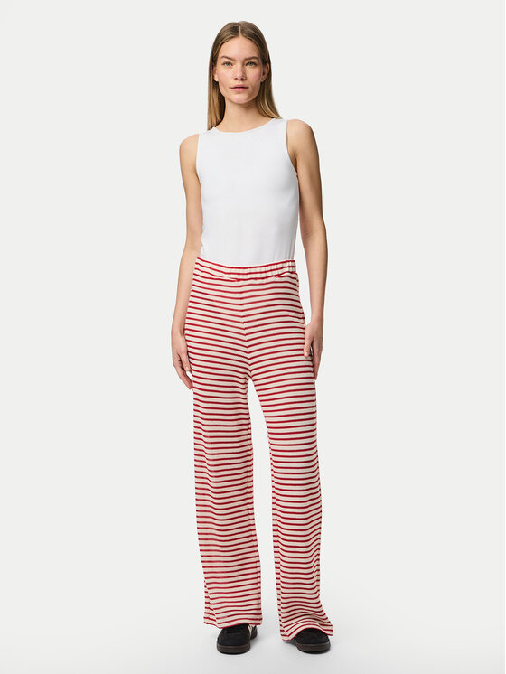 Pieces Pieces Hlače iz tkanine Manilla 17155071 Rdeča Wide Leg