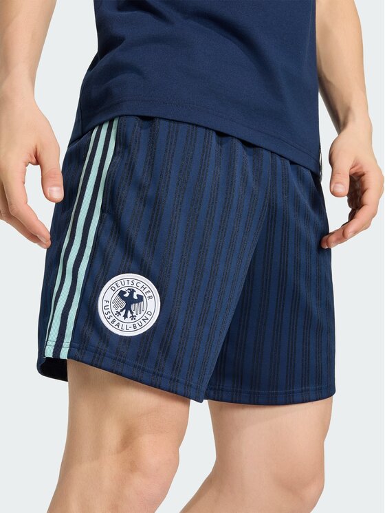 adidas adidas Szorty sportowe 162216 Niebieski jasny Loose Fit