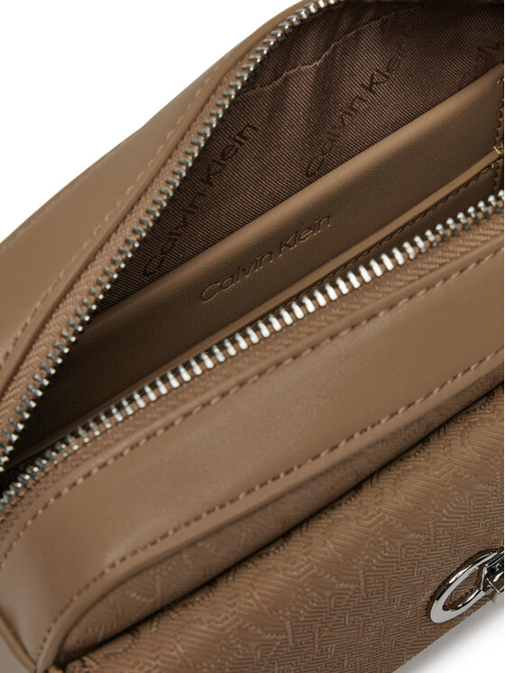 Calvin Klein Calvin Klein Ročna torba Ck Camera Bag W/Pocket_Mono K60K613140 Rjava