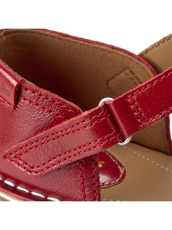 Tustin sahara clarks top