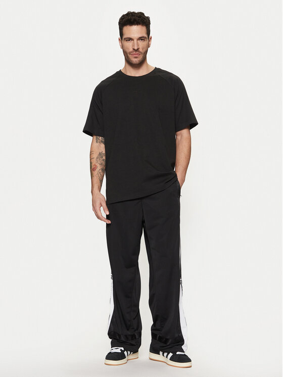 adidas adidas Tricou Premium Essentials JC9570 Negru Loose Fit