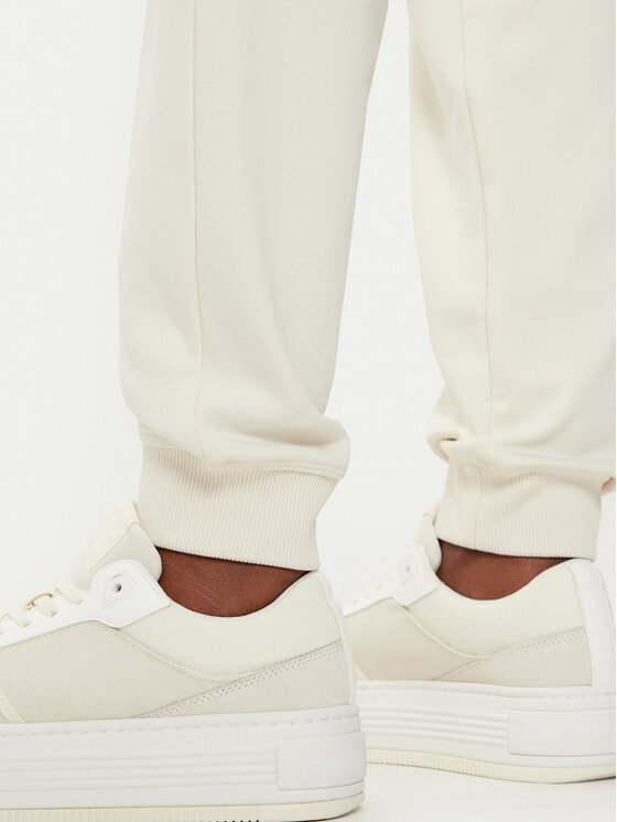 HUGO HUGO Долнище анцуг Nelfinia 50522417 Бежов Regular Fit