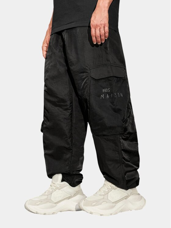 MADE BY SOCIETY MADE BY SOCIETY Spodnie materiałowe LOW - P17746 Czarny Basic Fit