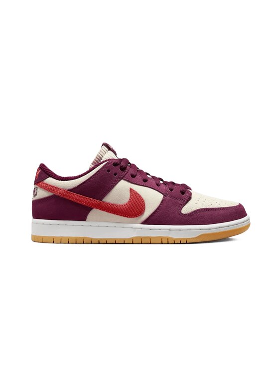 Nike Nike Sneakersy Nike Dunk Low SB Skate Like a Girl 41 Bordó