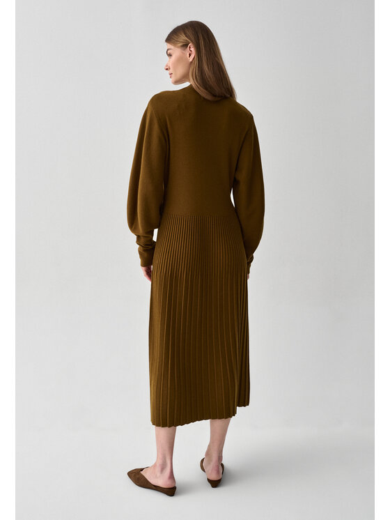 TATUUM TATUUM Sukienka dzianinowa LUNA Khaki A-Line Fit