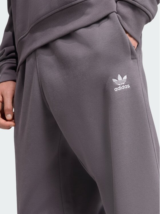 adidas adidas Spodnie dresowe 150893 Szary ciemny Loose Fit