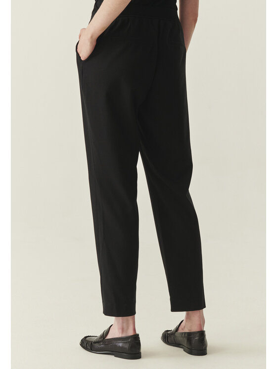 TATUUM Tatuum Spodnie materiałowe OLIA 3 Czarny Classic Fit