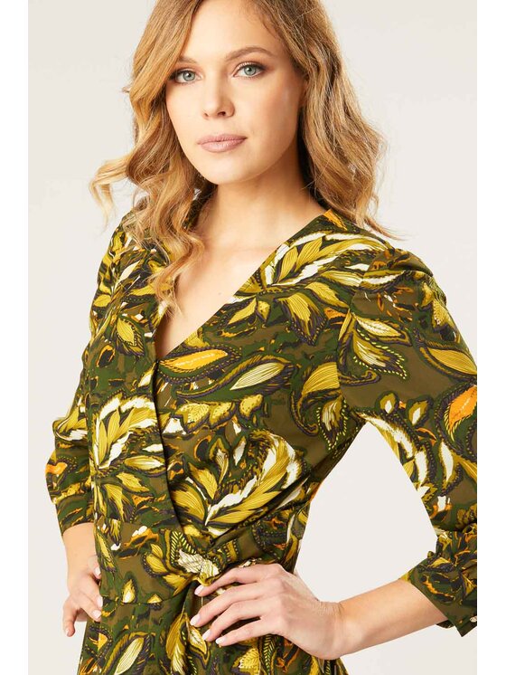 QUIOSQUE QUIOSQUE Každodenné šaty LIŚĆ DRESS Zelená Regular Fit