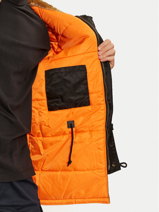Alpha Industries Alpha Industries Kurtka zimowa 103141 Czarny Regular Fit