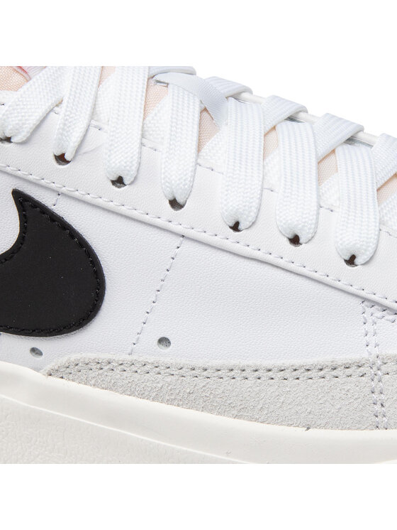 Nike Nike Sneakersy Blazer Low Platform DJ0292 Biela
