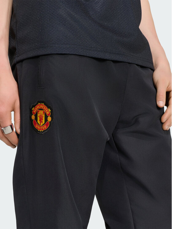 adidas adidas Spodnie dresowe Manchester United Stadium Czarny Slim Fit