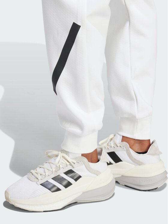adidas adidas Spodnie dresowe 136891 Biały Regular Fit