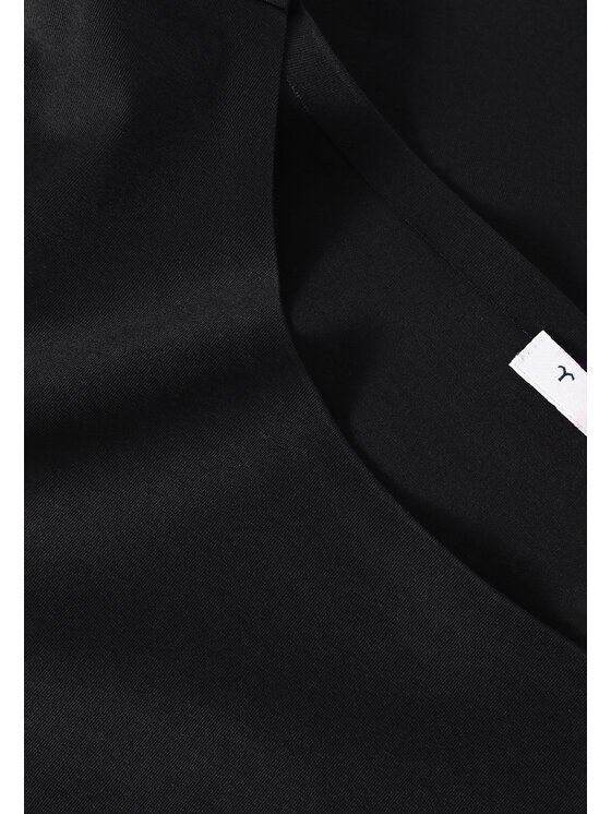 TATUUM TATUUM Bluzka MIKAJA Czarny Classic Fit
