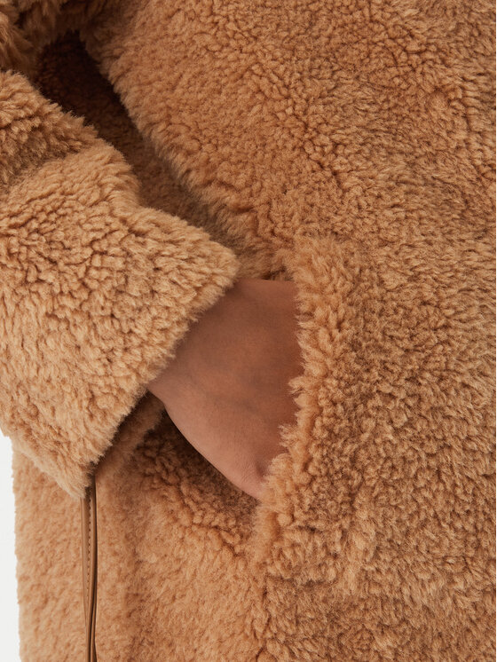 Rinascimento Rinascimento Изкуствен кожух CFC0127146003 Бежов Oversize