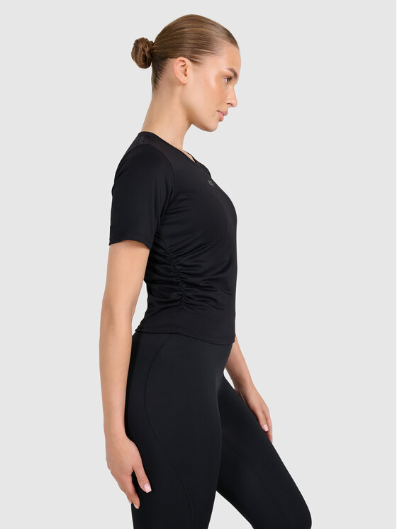 4F 4F Koszulka techniczna YOGA Czarny Slim Fit